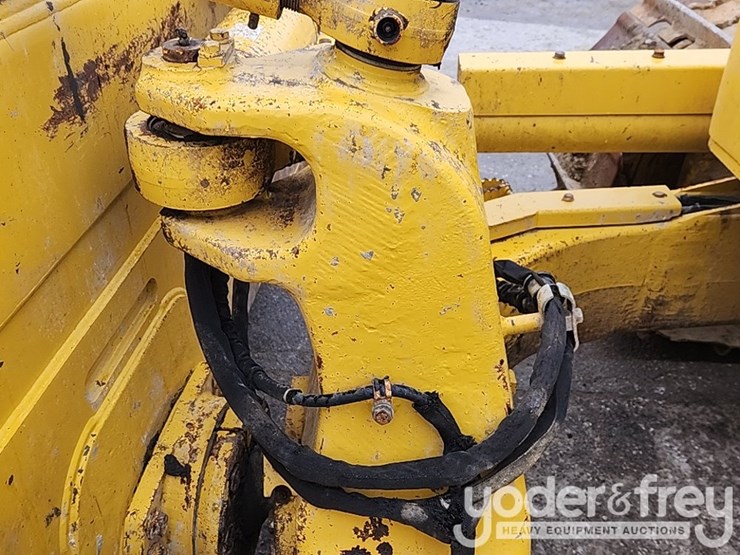 2021-komatsu-d71exi-24-image-15