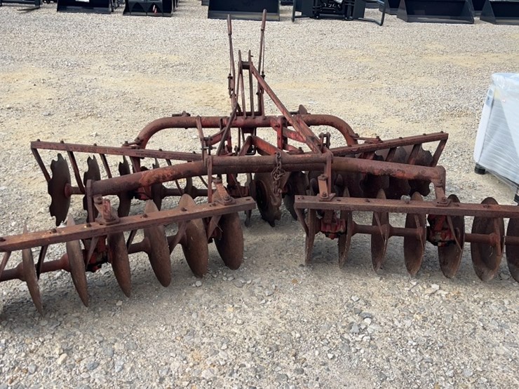 massey-ferguson-8-image-2