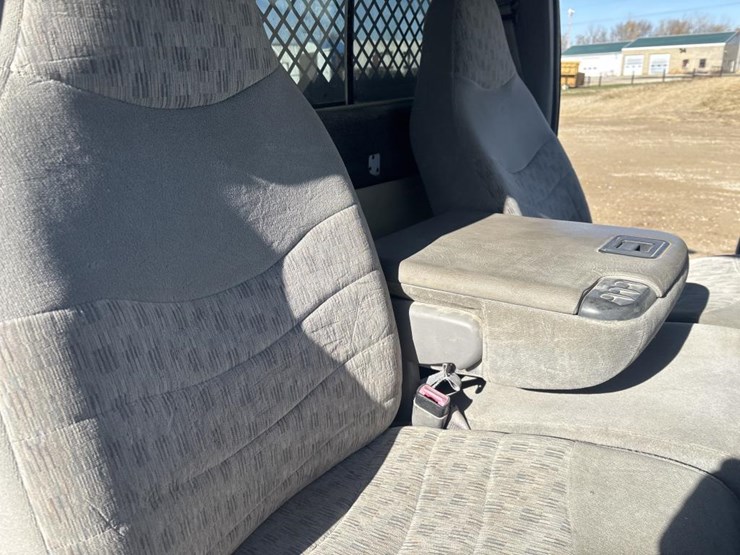 2000-ford-f550-image-32