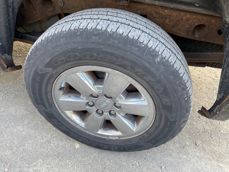 2010-gmc-1500-image-14