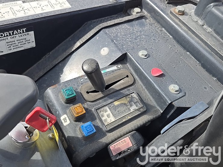 2019-deere-26g-image-52