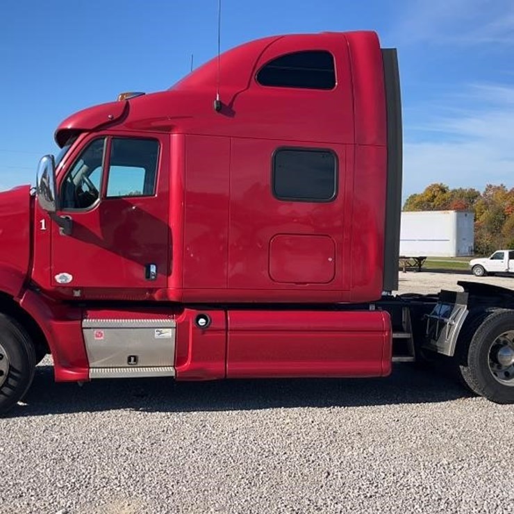 2012 PETERBILT 587