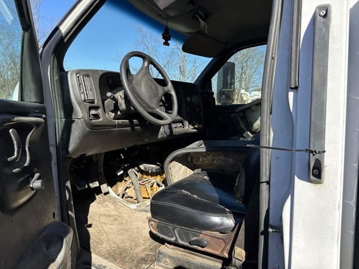 2006-caterpillar-c7-image-32