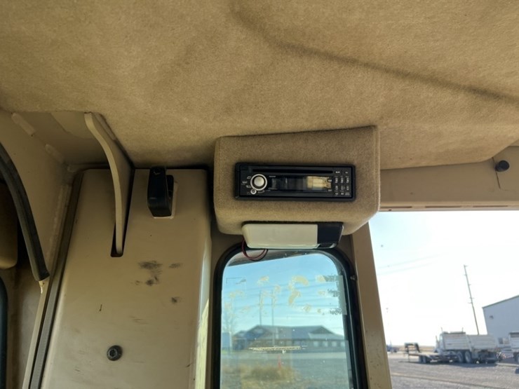 2006-caterpillar-160h-image-37