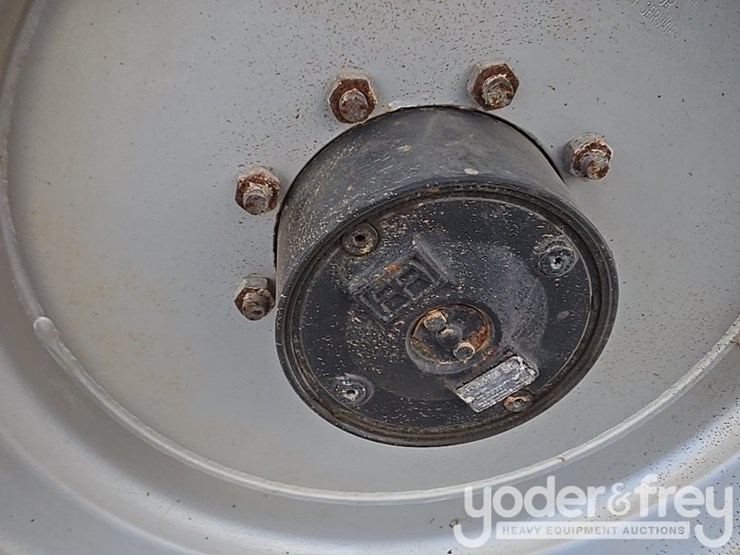 2015-jlg-600aj-image-25