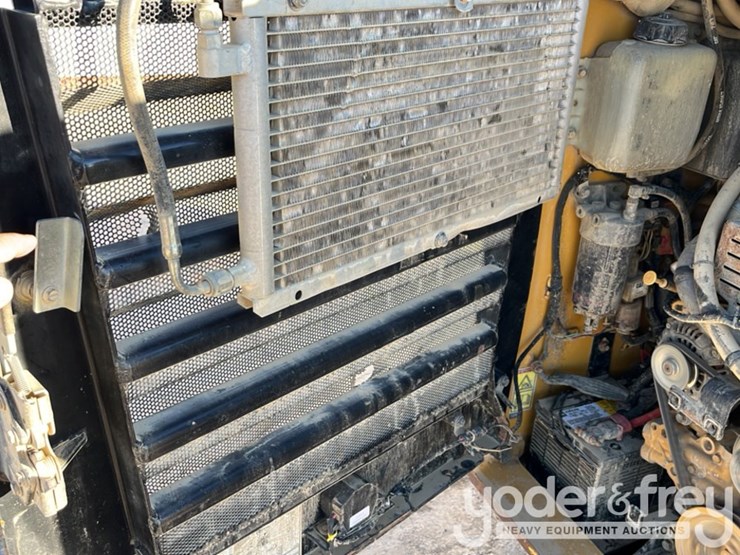 2014-caterpillar-279d-image-22