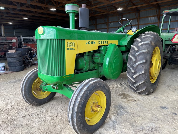john-deere-830-image-1