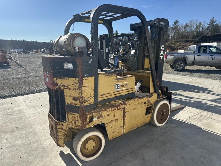 caterpillar-t80d-image-5