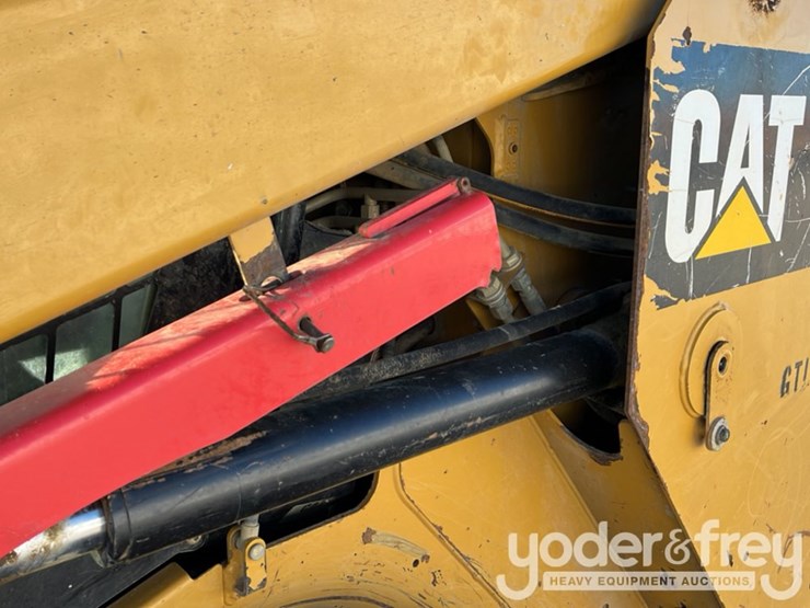 2014-caterpillar-279d-image-19