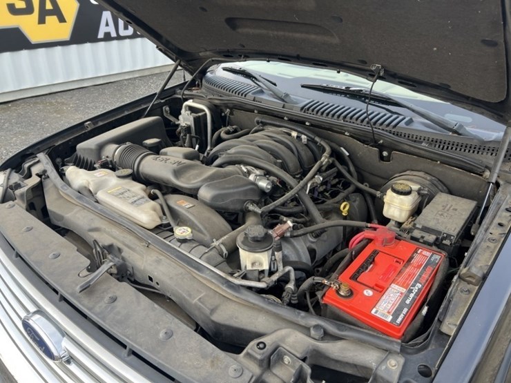 2009-ford-explorer-xlt-image-17