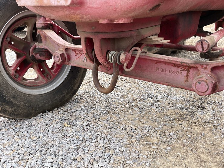 1956-international-600-image-32