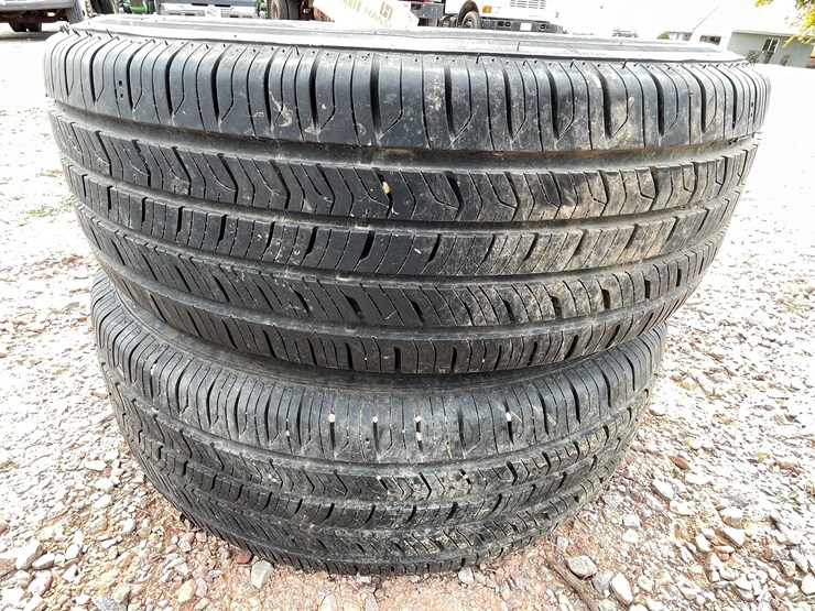 #3122-•-(2)-aluminum-wheels-and-tires-image-2