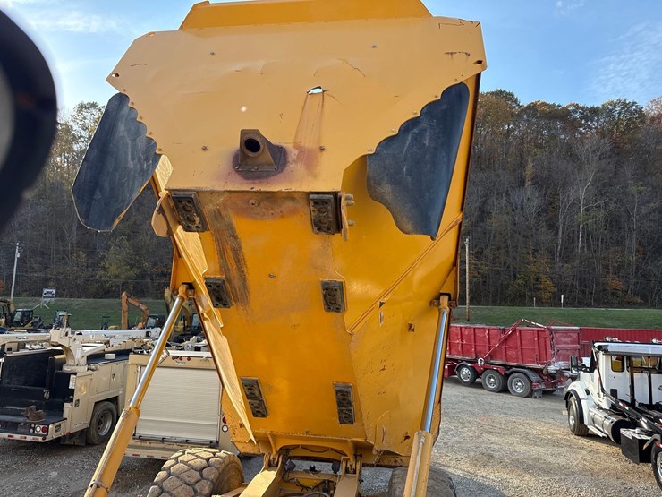 2015-deere-460e-image-13