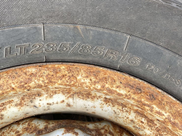 #3133-•-(2)-steel-wheels-and-tires-image-3