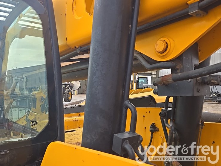 2017-jcb-506-36-image-35