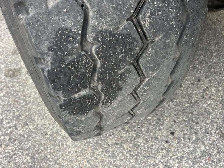 #1673-•-2002-international-workstar-tri-axle-dump-truck-image-76