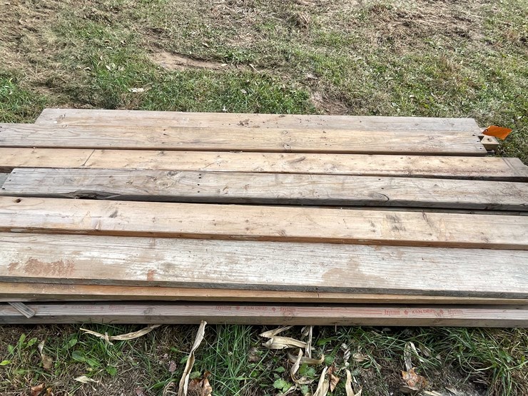 #3149-•-pallet-of-various-lumber-image-5