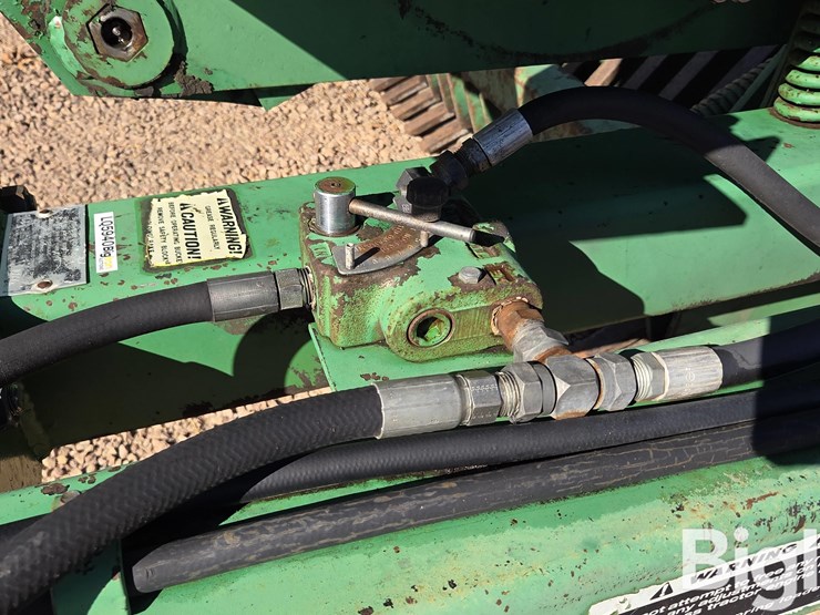 summers-pull-type-rock-picker-image-11