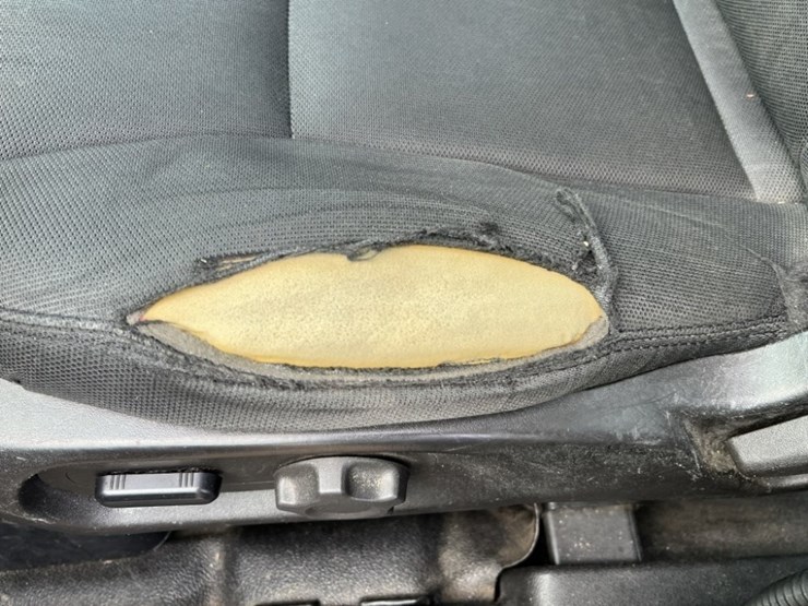 2017-ford-explorer-image-23