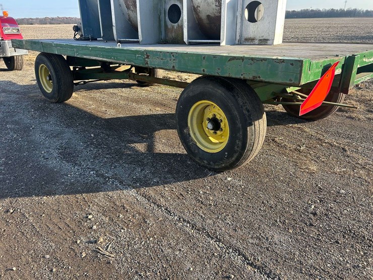 flat-bed-wagon-green-with-yellow-wheels-image-4