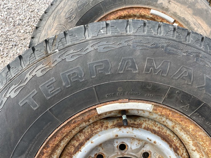 #3133-•-(2)-steel-wheels-and-tires-image-4