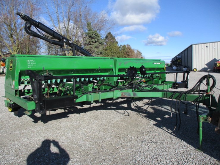 john-deere-750-image-1