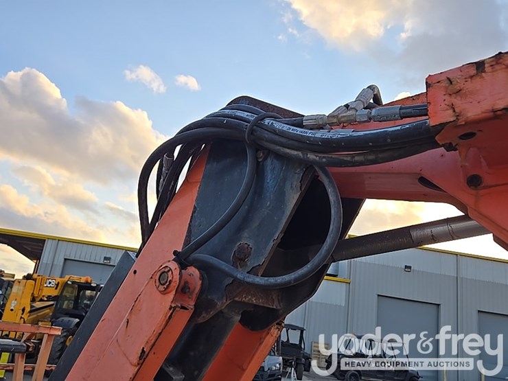 2015-jlg-600aj-image-43
