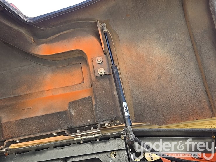 2014-jlg-600aj-image-78