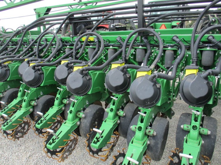 2016-john-deere-db60-image-116