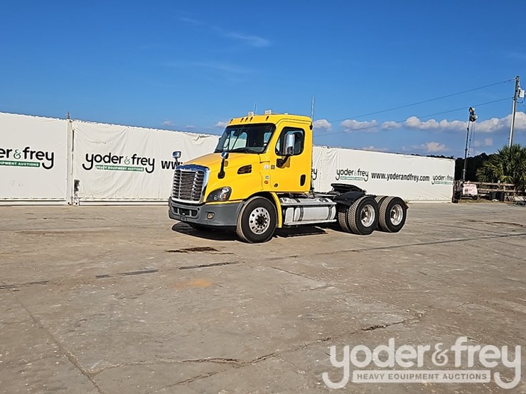 2019-freightliner-cascadia-image-2