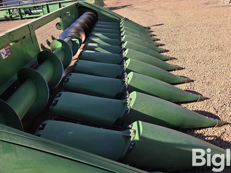 2013-john-deere-612c-stalkmaster-image-14