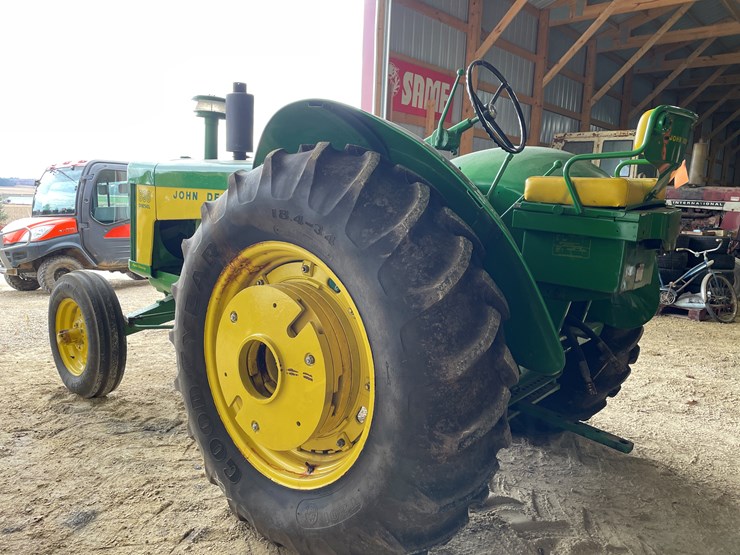 john-deere-830-image-6