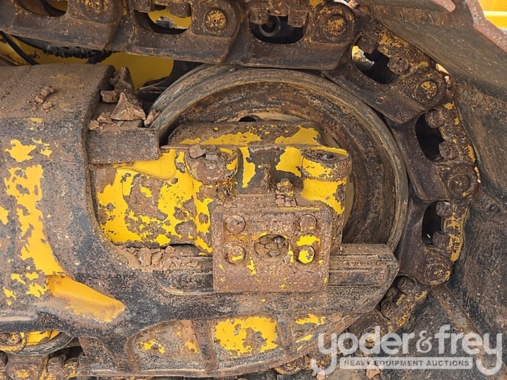 2023-komatsu-d61pxi-24-image-18