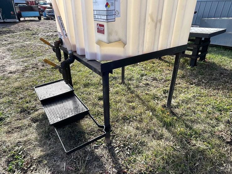 #3144-•-tote---a---lube-oil-dispenser-image-5