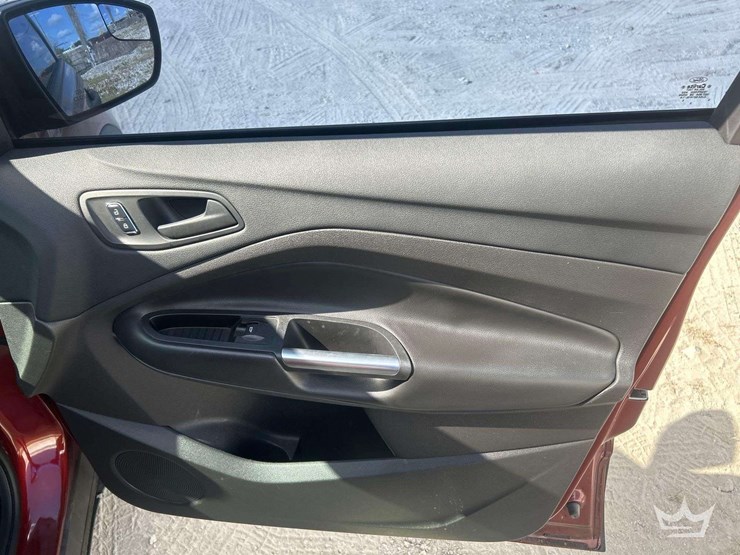 2016-ford-escape-image-27