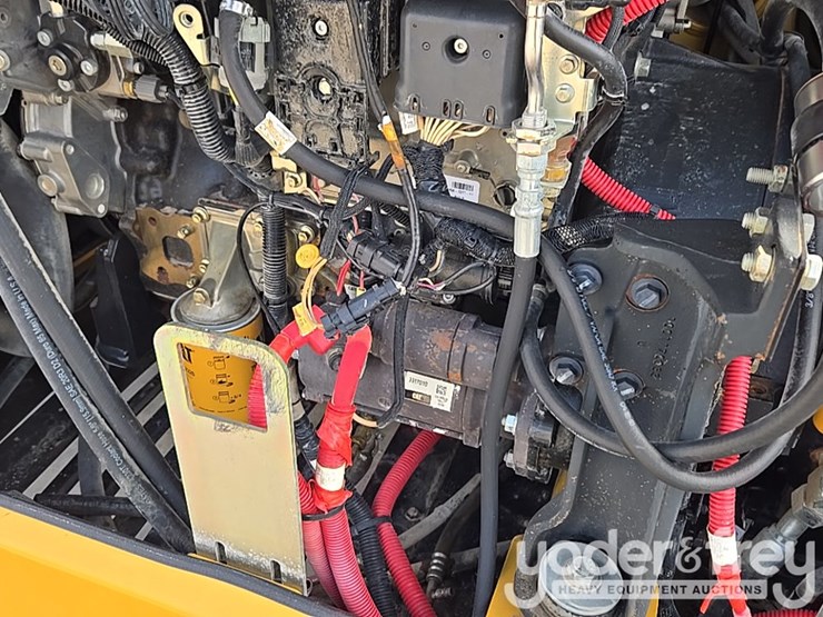 2019-caterpillar-tl1255d-image-98