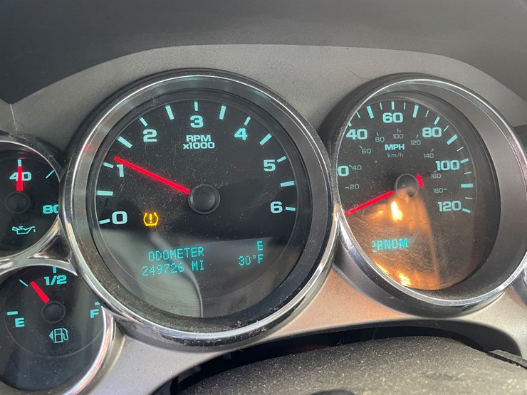 2010-gmc-1500-image-16