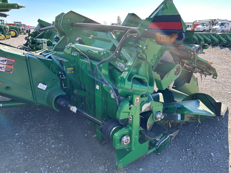 2022-john-deere-c12f-image-7