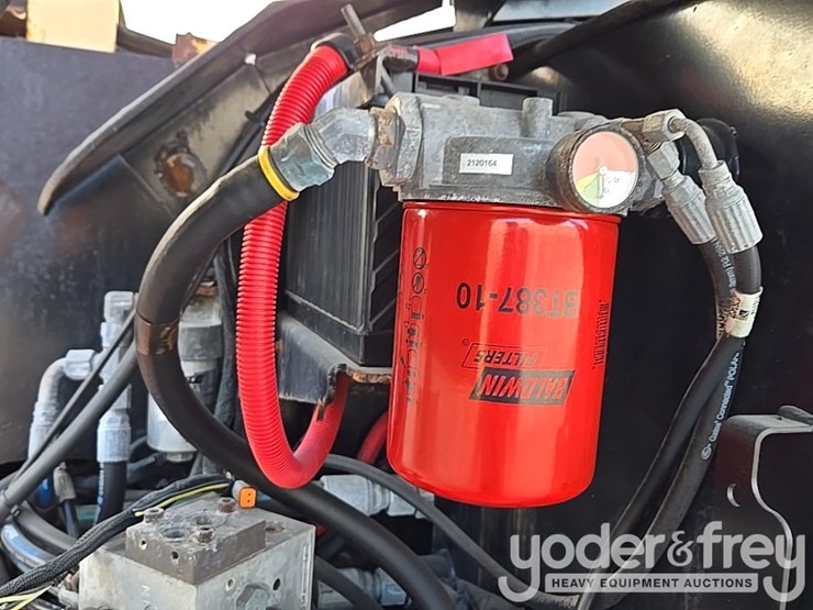 2015-jlg-600aj-image-77