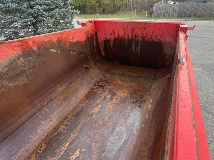 #1673-•-2002-international-workstar-tri-axle-dump-truck-image-30