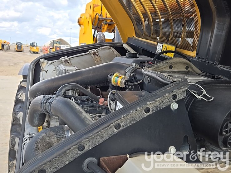 2017-jcb-510-56-image-107