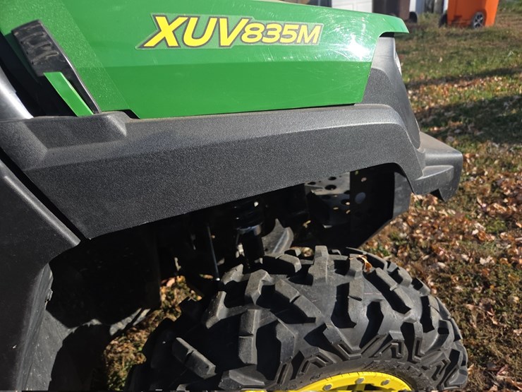 jd-xuv-835m-utv-image-2