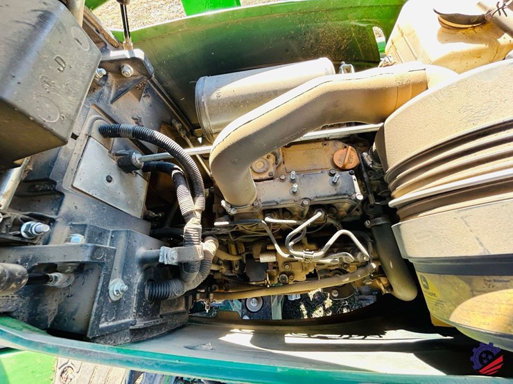 2016-john-deere-1025r-image-66