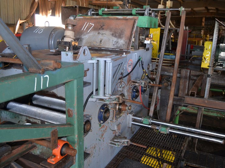 ligna-6"x32"-2-saw-edger-w/-2-movable-saws-w/-8'-infeed-rollcase-w/-20'-single-belt-tailing-outfeed-w/-hydrualic-setworks-w/-2-line-lazer-lite-system-sn#f161760-image-1