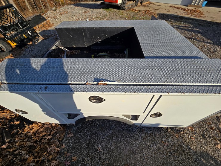 #22404-•-dakota-bodies,-inc-service-bed-image-27