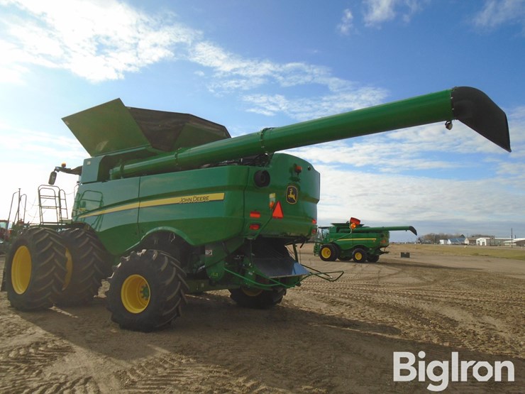 2020-john-deere-s780-image-11