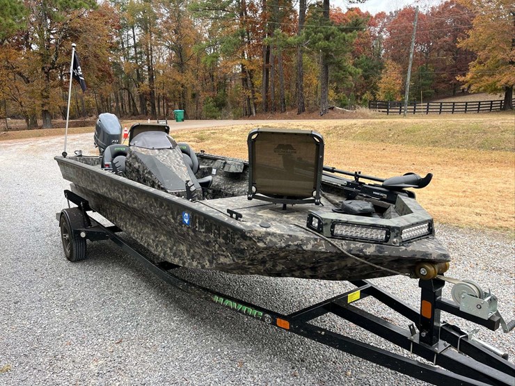 2022-havoc-river-rat-1756-step-transon-boat-image-18