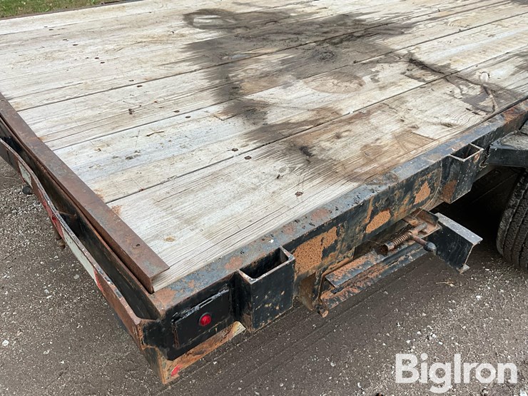 titan-trailer-image-19