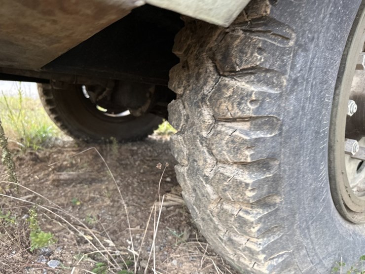 2118-ford-300-image-50