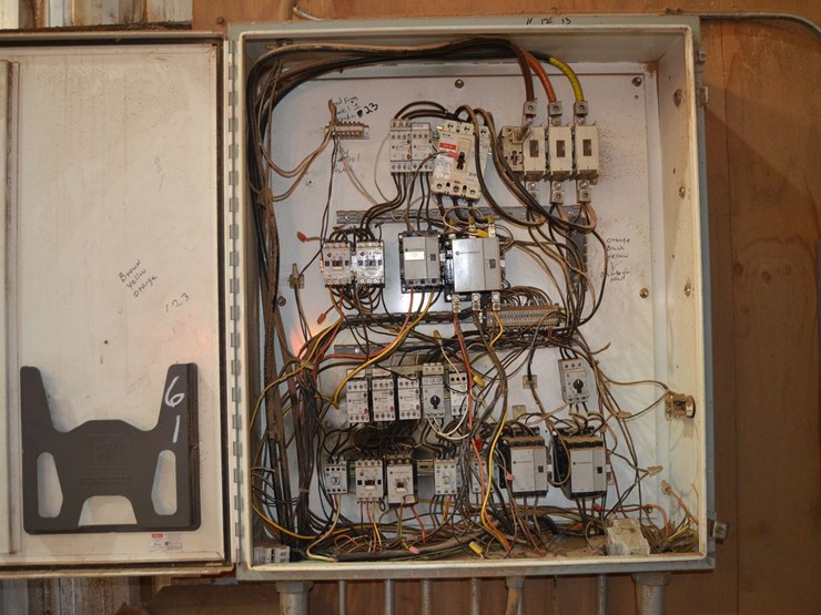 multiple-starter-box-w/-3-size-2-starter-w/-3-size-1-starter-w/-6-size-0-starter-w/-disconnect-image-1